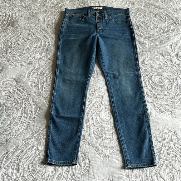 NWT - Madewell - Petite 10" High-Rise Skinny Jeans in Dewitt Wash: Button-Front - Picture 4 of 12
